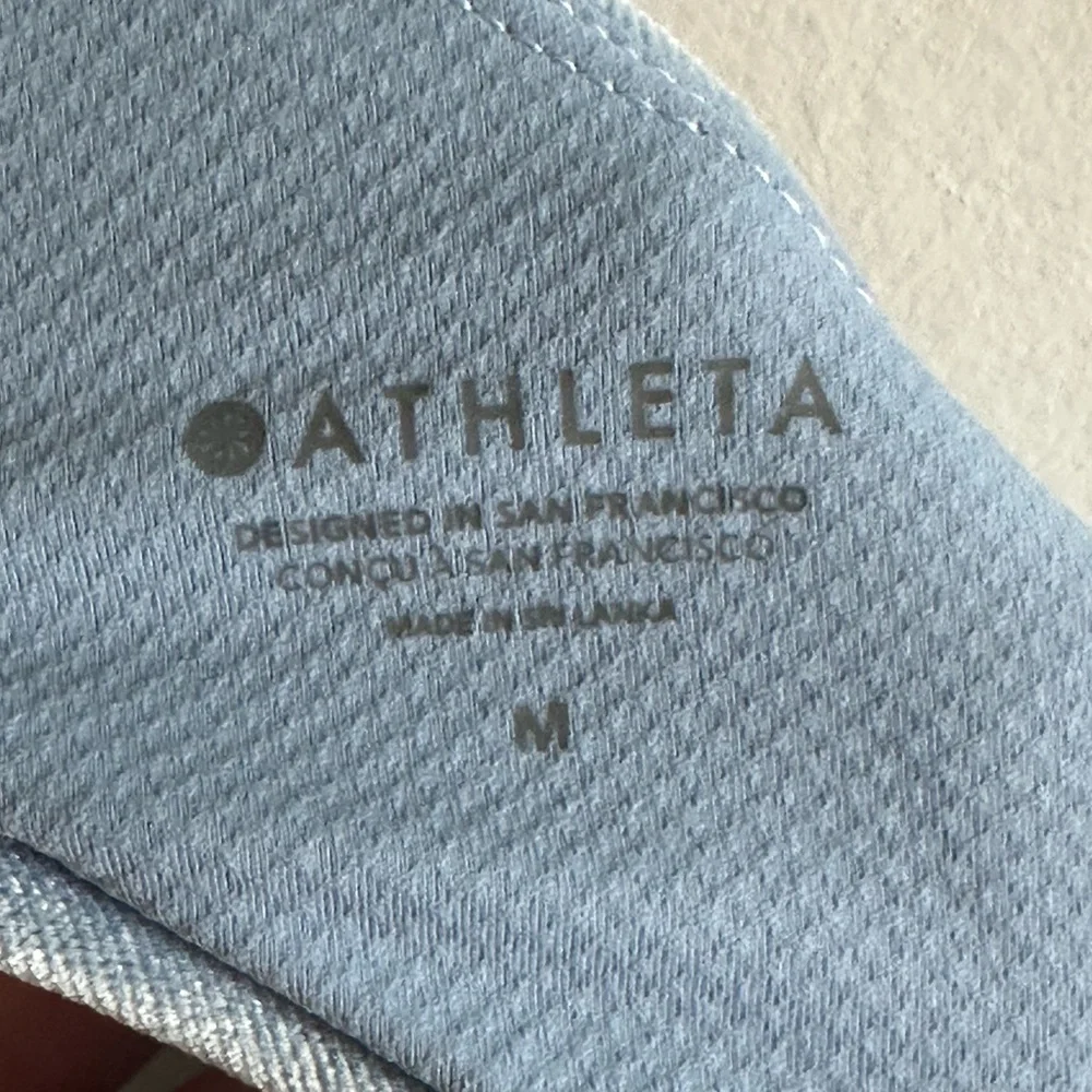 Athleta Light Blue Plush Velvet Cut Out Crop Scoop Shelf Bra Tank size Medium - Picture 6 of 7